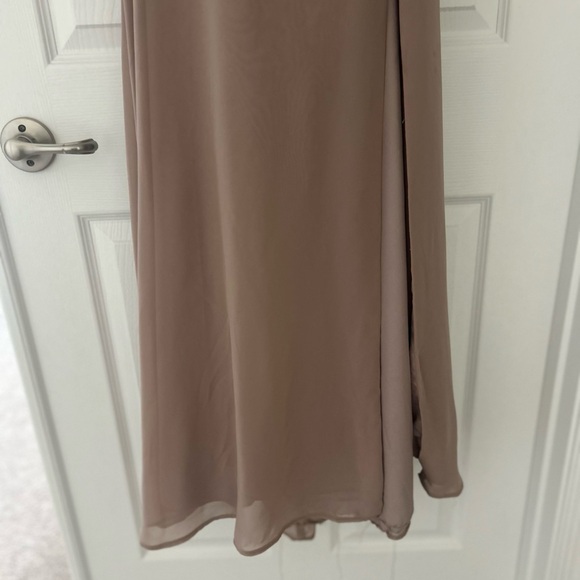 AZAZIE CLARICE
Taupe A-Line Halter Chiffon Dress Size 4 - Worn Once - Picture 6 of 6